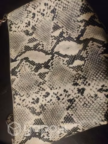 Bolso Guess grande, reversible impecable