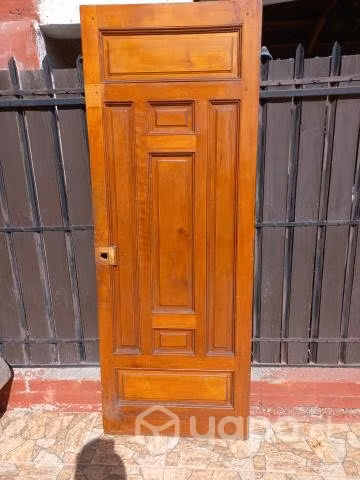 Puerta de madera
