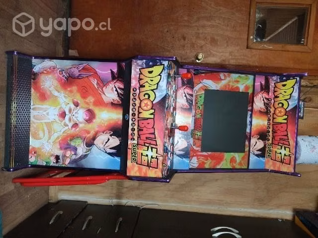 Playstation 4 y máquina arcade
