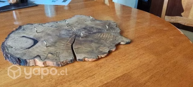 Porta llaves de madera reciclada patagua