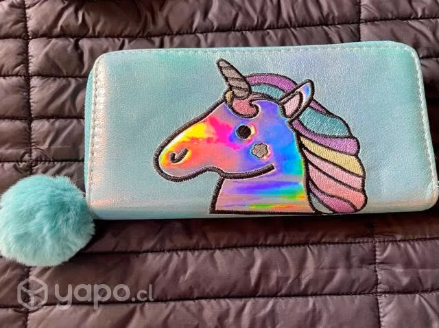 Billetera tornasolada unicornio c/bordado brillos
