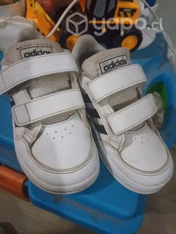 Zapatillas Adidas número 25 usadas