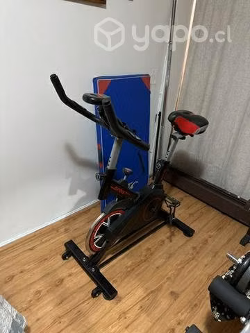 Bicicletea de spinning
