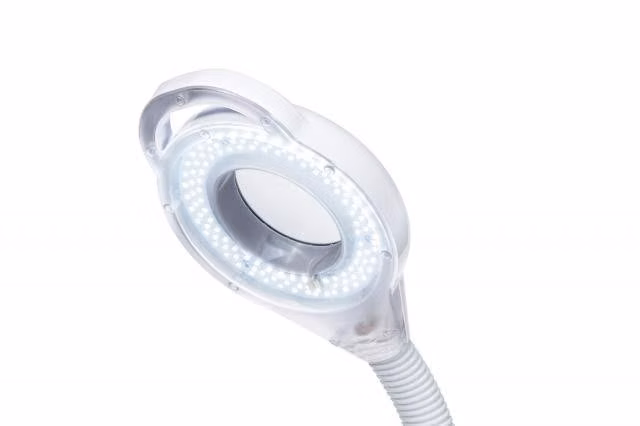 Lampara Lupa Led 8X Dinmable Pedestal Cosmetóloga
