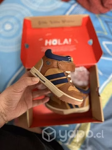 Zapatos/bota de bebé T21