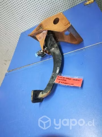 Pedal freno Nissan Terrano