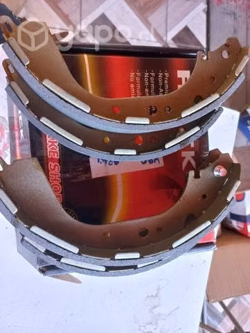 Balatas patines de freno Nissan NV350 tracción 2wd