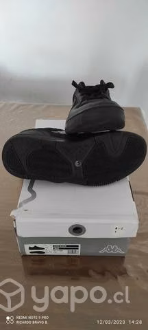 Zapatillas marca kappa