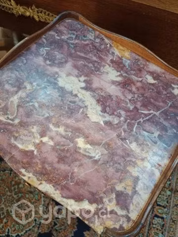 Pareja de veladores franceses con mármol
