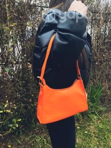 Cartera naranja
