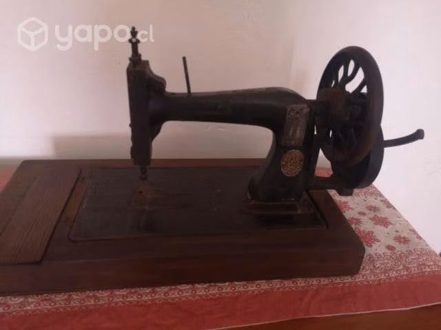 Maquina de coser Clemens Muller Dresden
