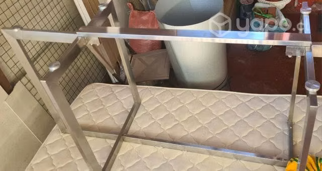 Mesa Comedor Vidrio, marca Moderna de 2 1mts