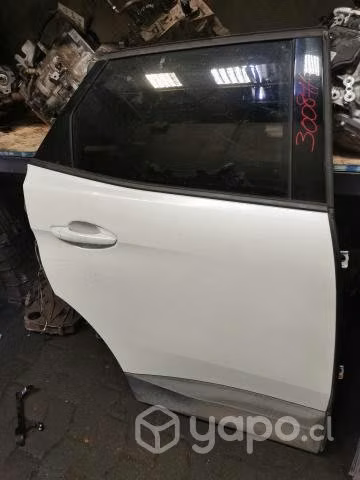 Puerta trasera Rh peugeot 3008 2018 C