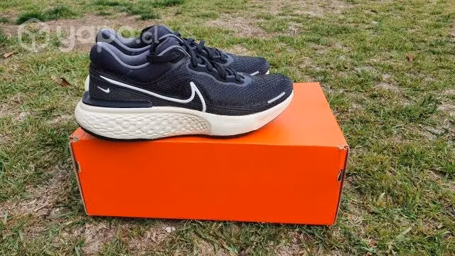 Nike invincible run 11us, 29cm