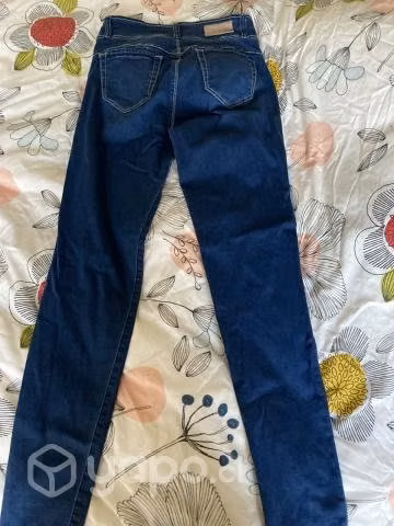 Jeans Azul tiro alto pitillo talla 42 - Imagen 3