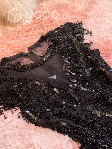 Lindo vestido de pura piedreria