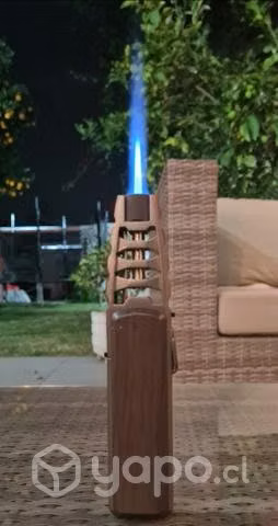 Encendedor metálico recargable a butano