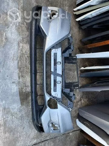 Parachoque delantero Nissan q