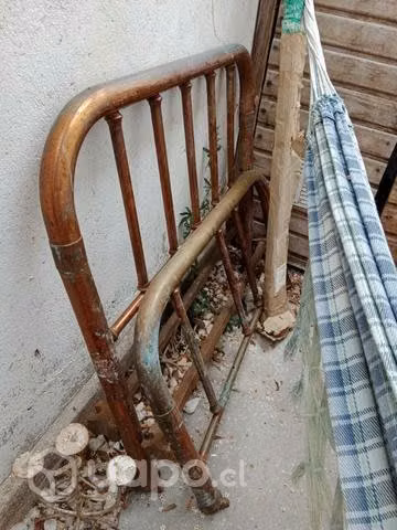 Cama antigua