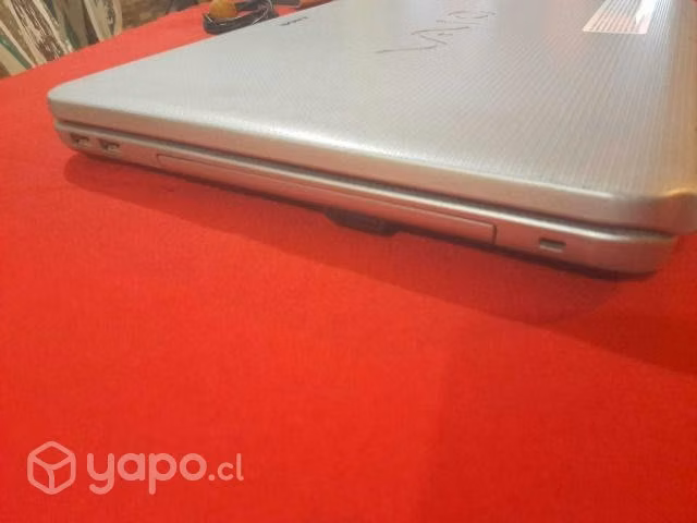 Notebook Sony Vaio con cargador