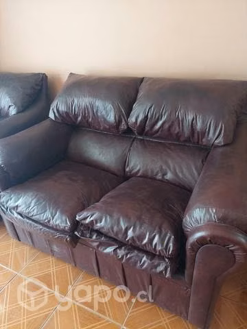 Juego de living 1 sofá 2 cuerpos más 2 sillones