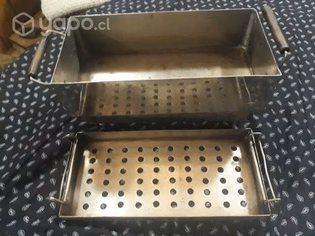 Antiguo esterilizador instrumental médico 1960,