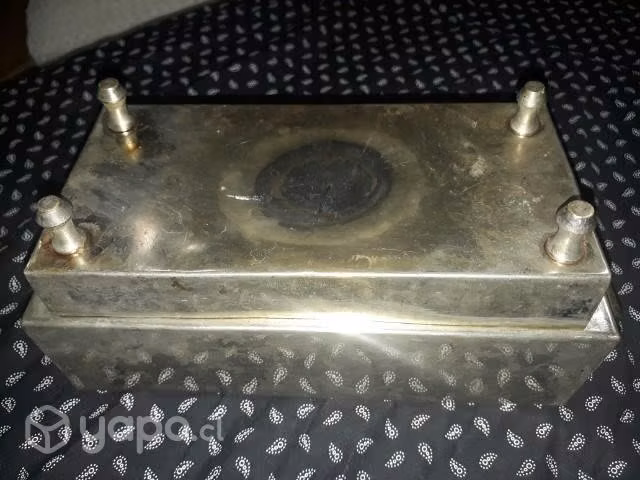 Antiguo esterilizador instrumental médico 1960,