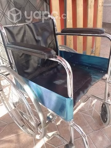 Silla de ruedas y colchón anti escaras