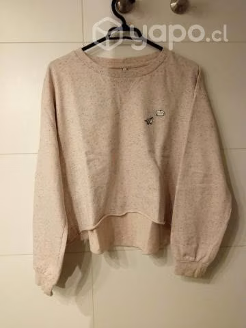 Polerones, polera y chaqueta. BUEN ESTADO
