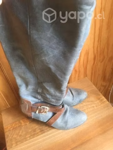 par de Botas de Cuero