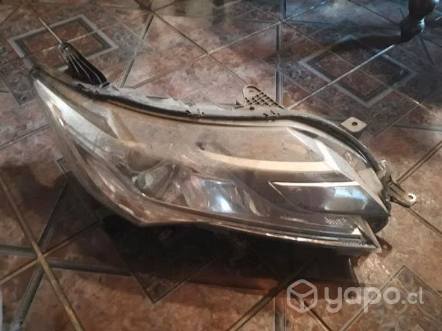 Optico rh mitsubishi montero led 2020