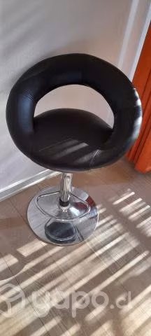 Sillas tipo bar. (Valor por las dos)