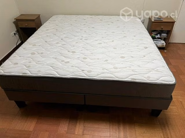 Cama King,almohadas, veladores, sábanas cobertor - Imagen 3