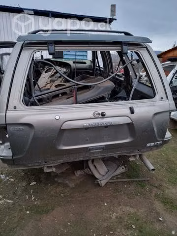 Portalon nissan pathfinder año 2004