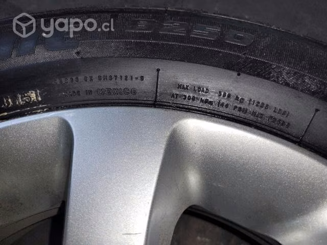 Llanta kia Rio 5 original y neuma bridgestone