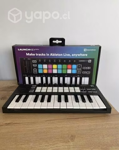 Teclado Midi Novation MK3