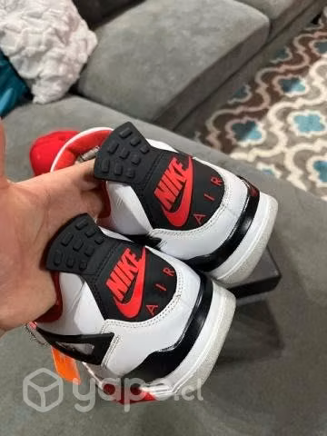 Jordan R4 Fire red 2020