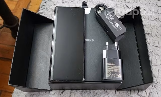 Galaxy fold 2 256 GB
