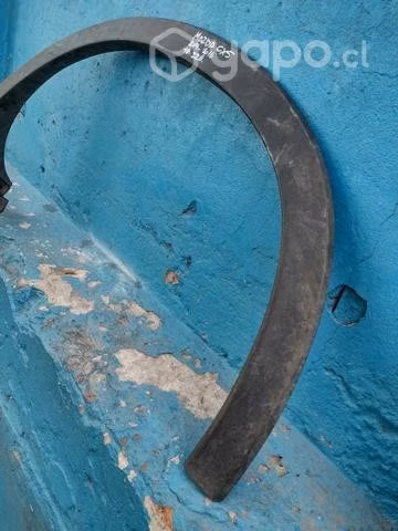 Moldura trasera izq Mazda cx