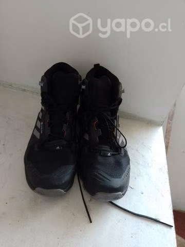 Zapatillas Terrex Adidas talla 41 con gore-tex - Imagen 2