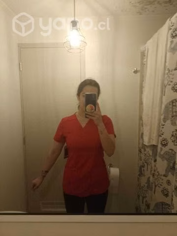 Polera clínica Cherokee nueva