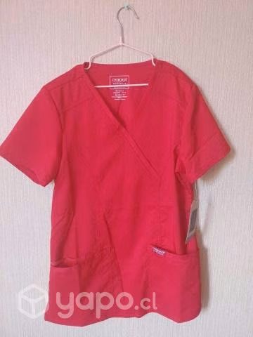 Polera clínica Cherokee nueva