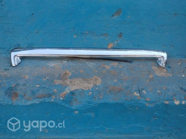 Moldura de capot Chevrolet Aveo 2007-2014