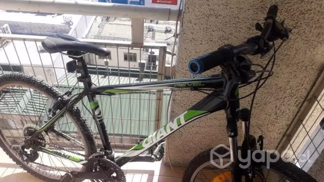 Mountainbike GIANT aro 26 - Aluxx 6000 Series