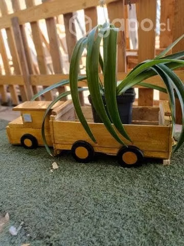 camioncitos de madera
