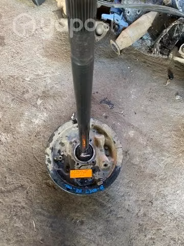 Eje trasero derecho Mitsubishi l200 2019