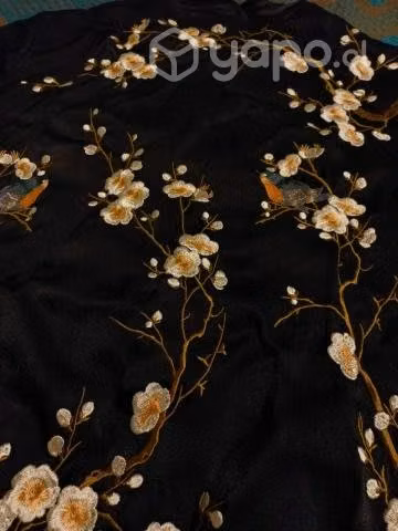 Bomber jacket marca ZARA con bordados