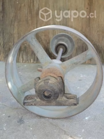 Antigua Rueda o Volante De Maquina Con Eje
