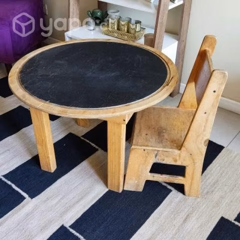 Hermoso set mesa pizarra y sillita para niños