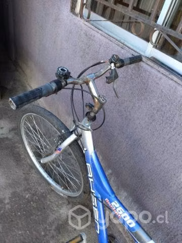Bicicleta aro 26 que necesita mantención